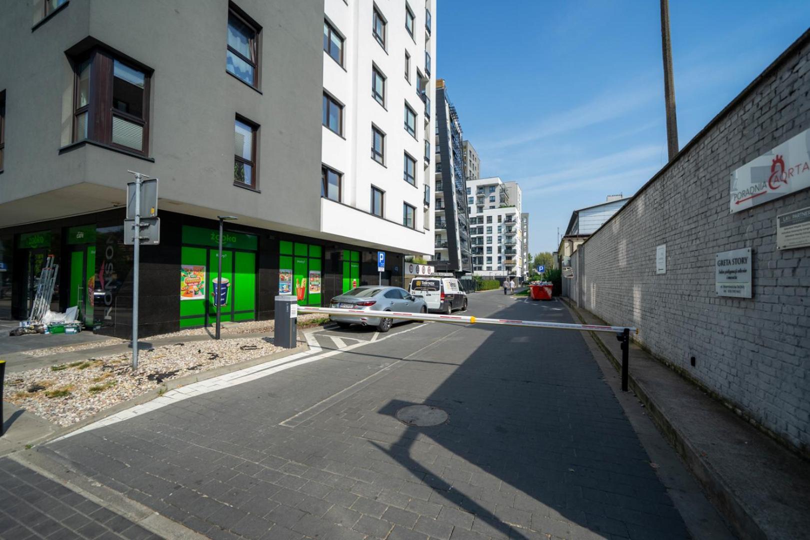 Skierniewicka Apt - Parking, Workspace, Balcony - By Rentujemy Warszawa Eksteriør billede