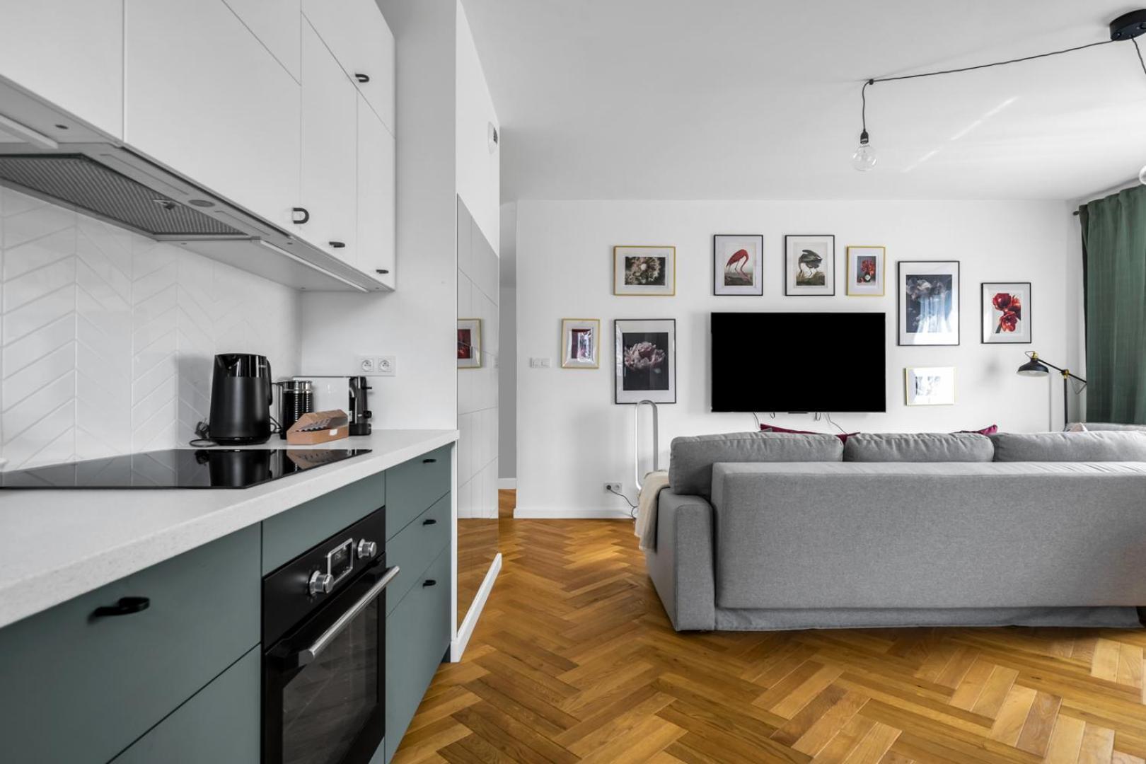 Skierniewicka Apt - Parking, Workspace, Balcony - By Rentujemy Warszawa Eksteriør billede