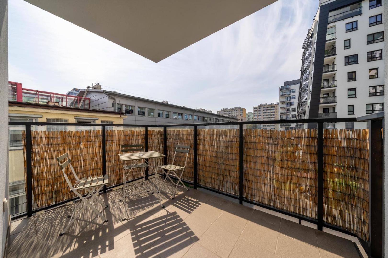 Skierniewicka Apt - Parking, Workspace, Balcony - By Rentujemy Warszawa Eksteriør billede